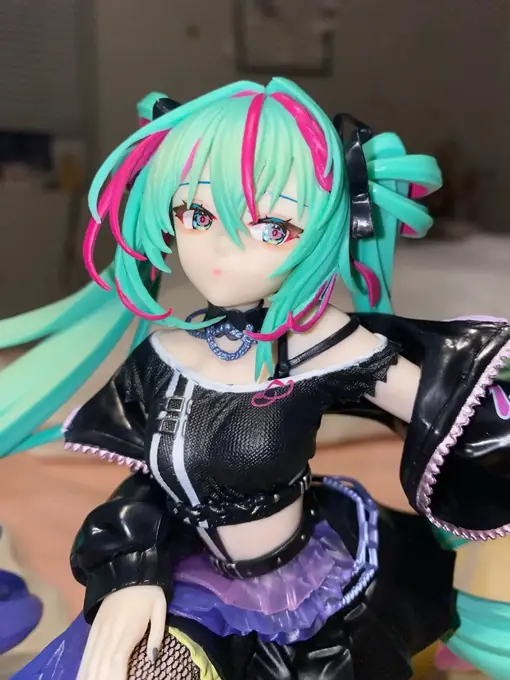 FIGURIZMα Hatsune Miku - Punk! Figure